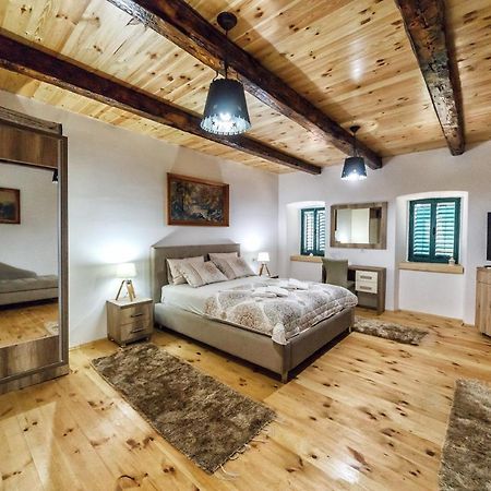 Apartments "Old House Pajovic" Virpazar Esterno foto